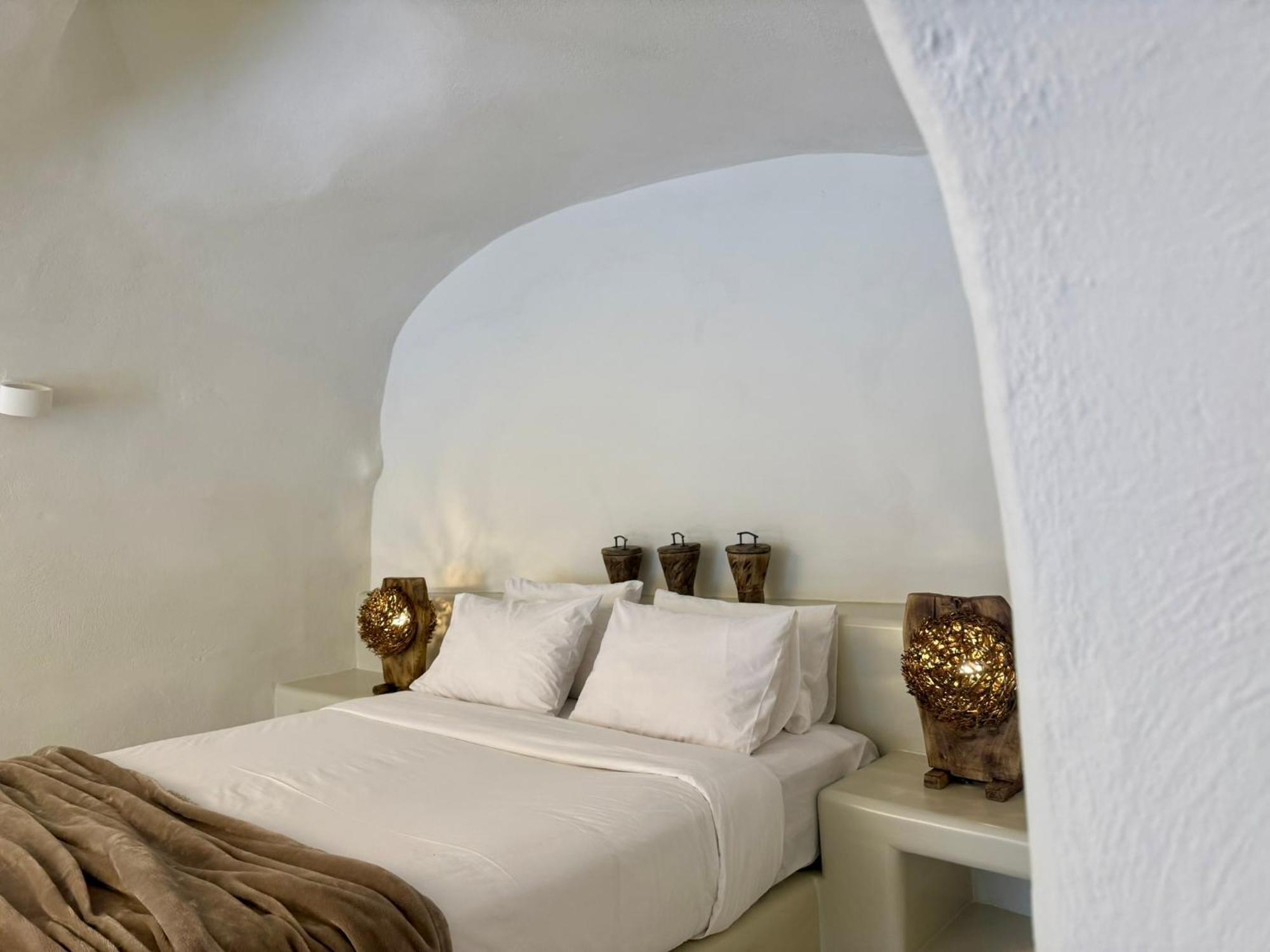 Elysian Santorini * Ia