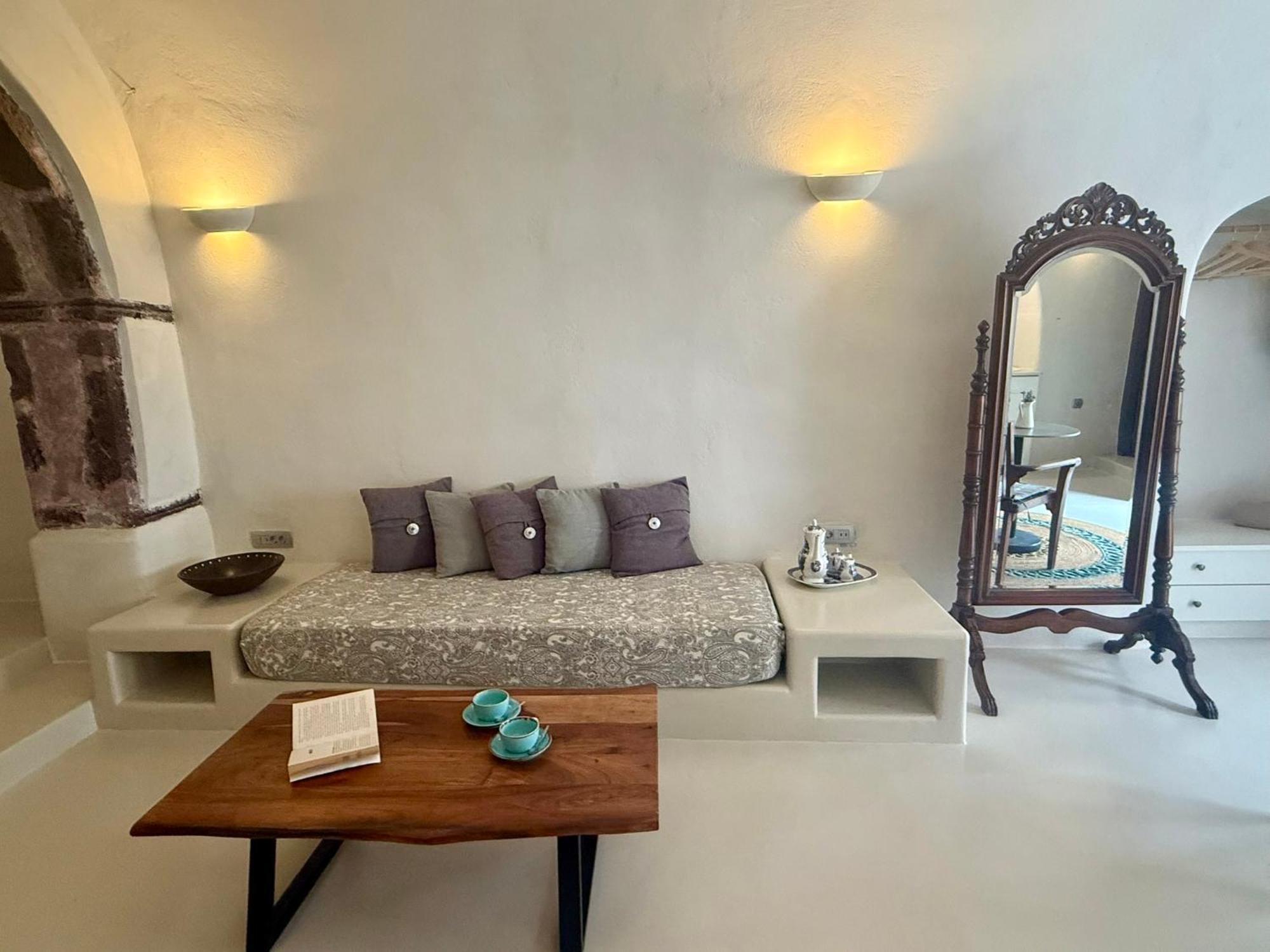 Elysian Santorini *
