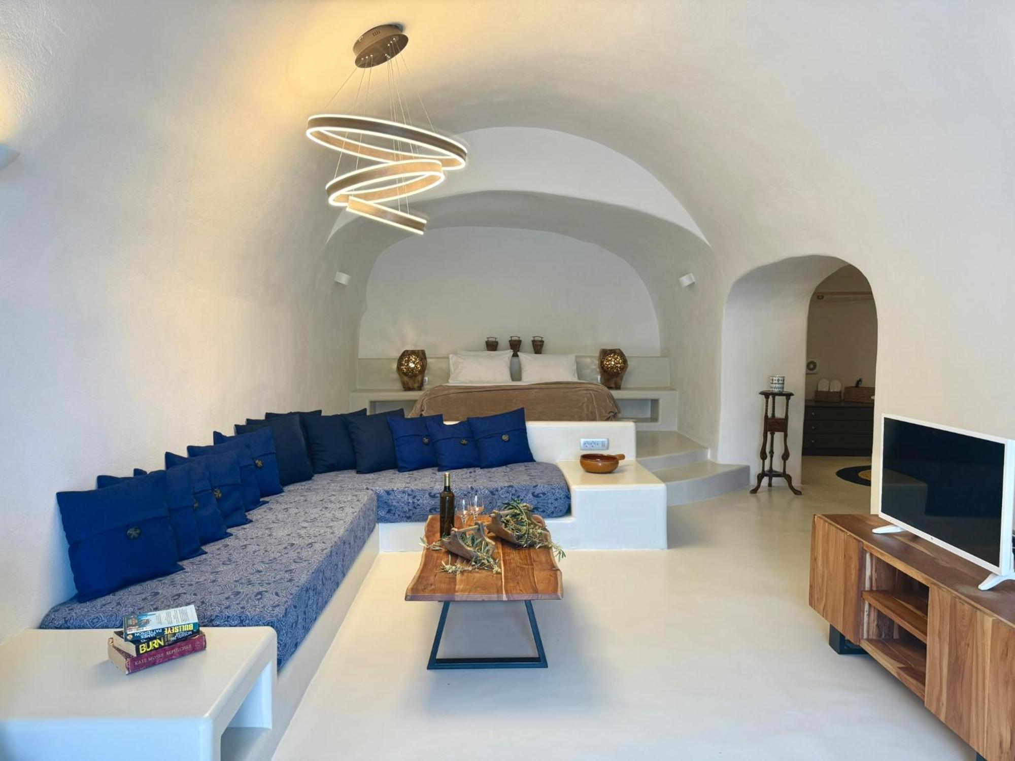 Elysian Santorini * Oia (Santorini)