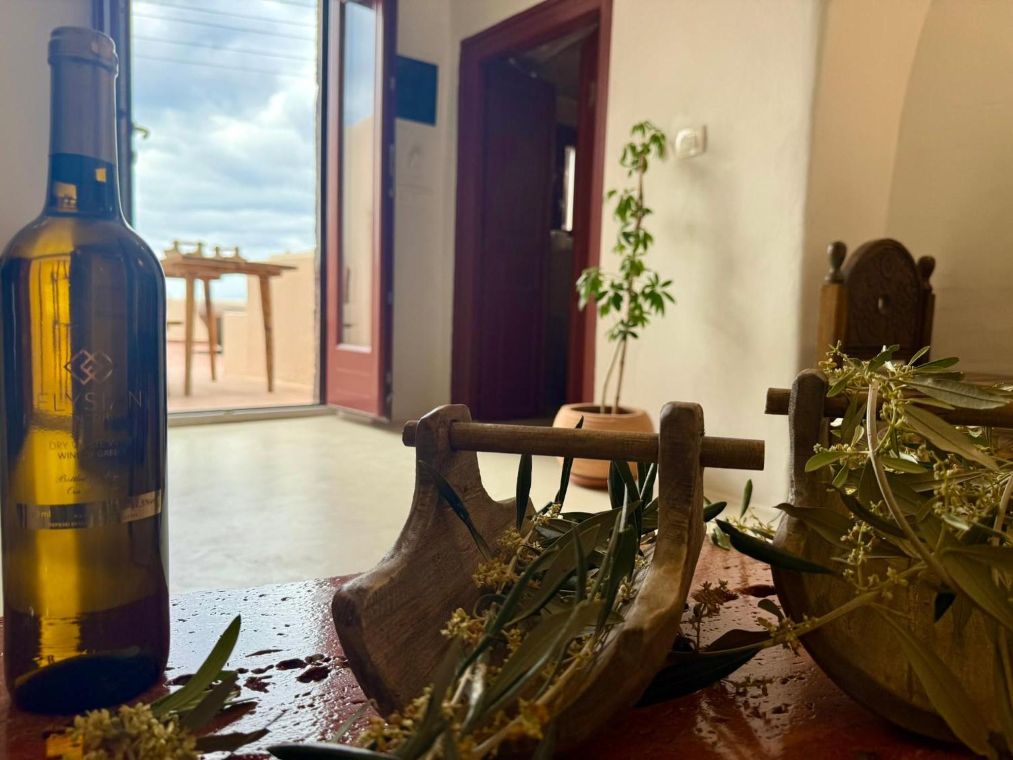 Elysian Santorini *